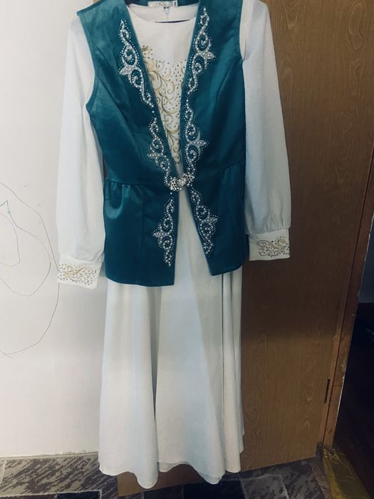 Народное казахское платье