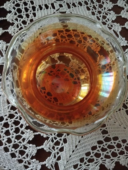 Ваза со стеклянными розами