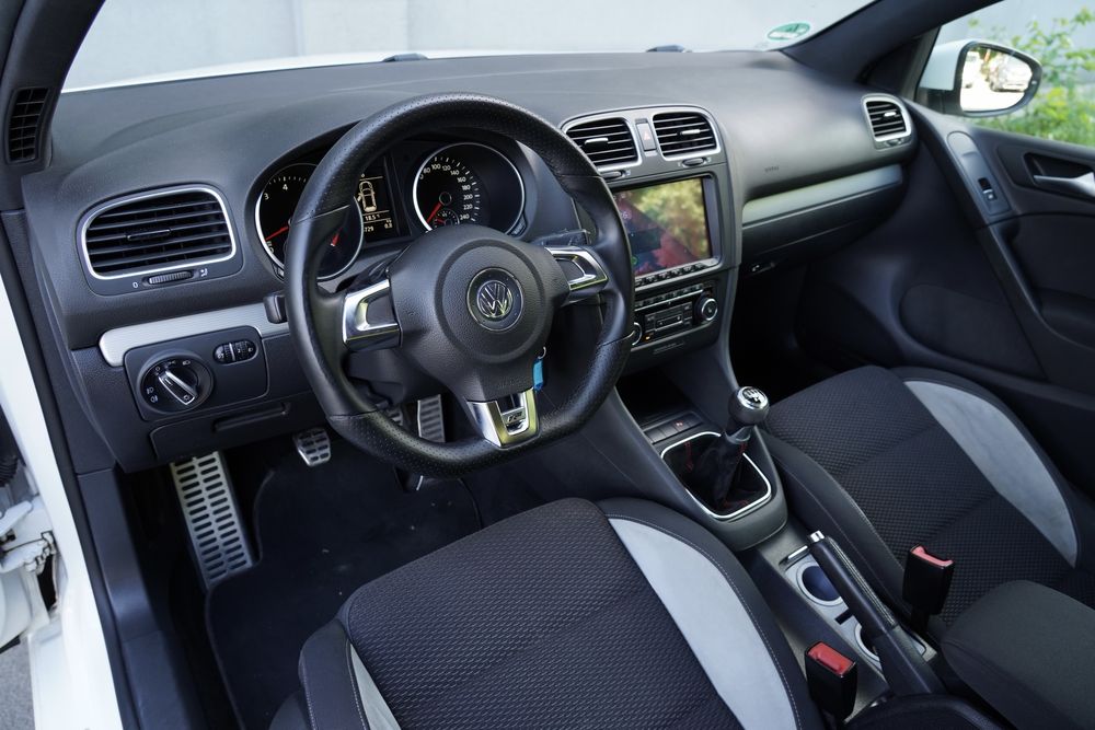 VOLKSWAGEN Golf 2012 — imagine 5