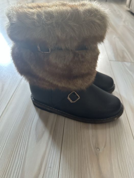 Продам унты, новые. Короткие