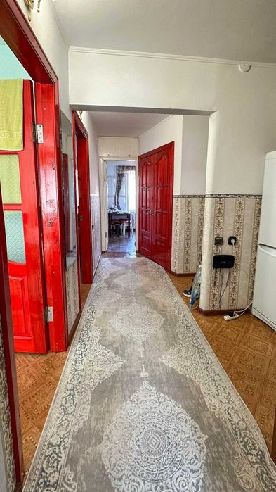 Продам 3 ком в центре Айым