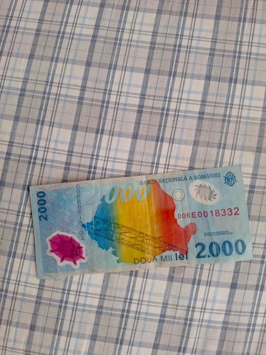 Bani vechi cu eclipsă de soare