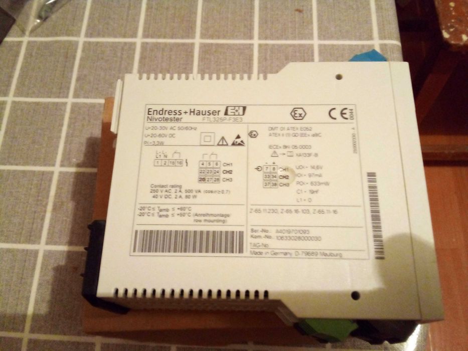 Продам вторичный прибор FTL325P