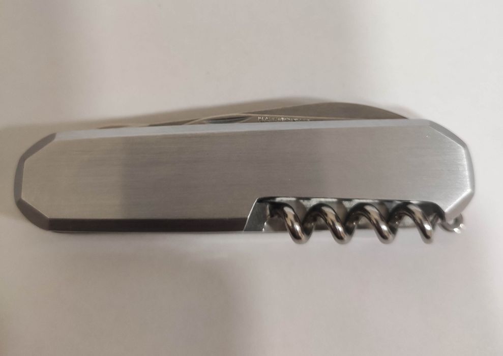 Wenger Metal 50 Швейцарско ножче Victorinox