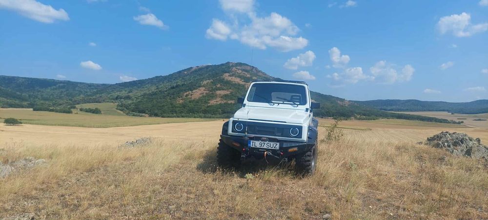 Vând Suzuki Samurai