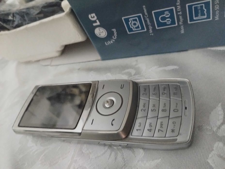 Telefon clapeta Lg KE 500