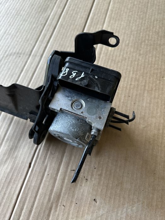 Pompa ABS vw passat b8 5Q0 614 517 CH