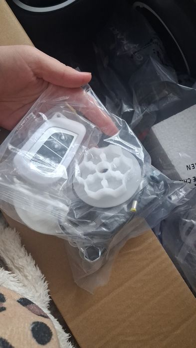 Vând kart electric kinderplay pentru copii 3-7 ani