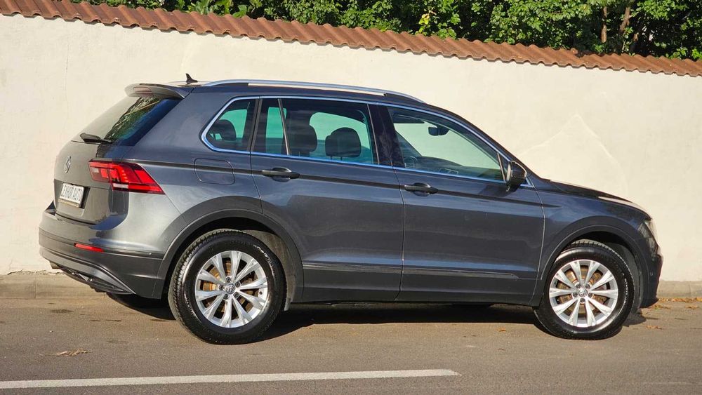 VOLKSWAGEN Tiguan 2020 — imagine 4