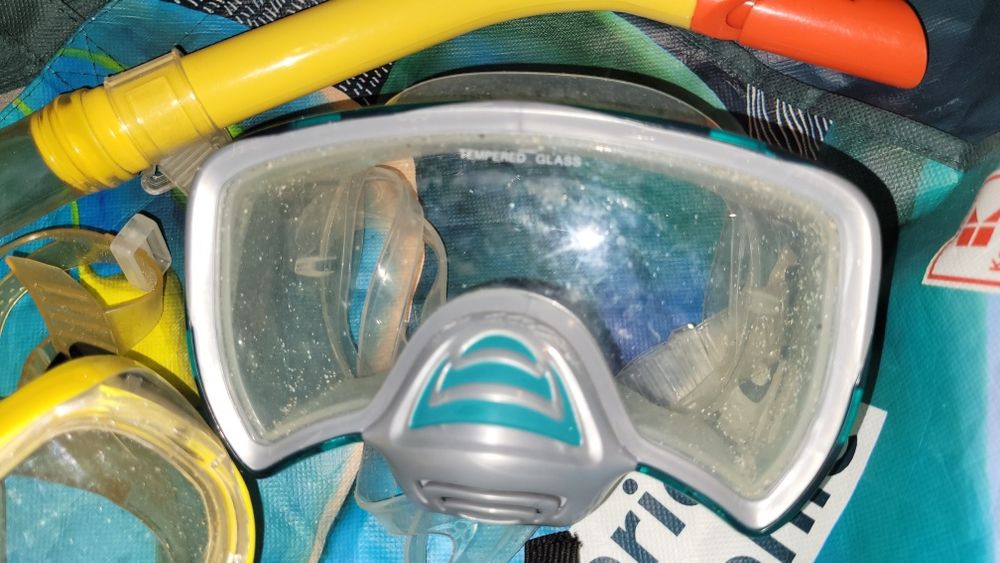 Set 3 măști + snorkel pentru înot/scufundări – stare bună