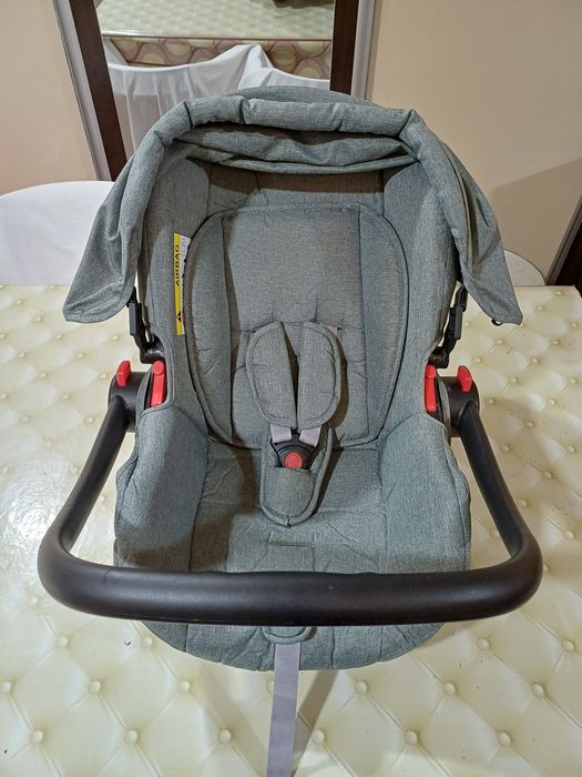 Продаётся автокресло новая