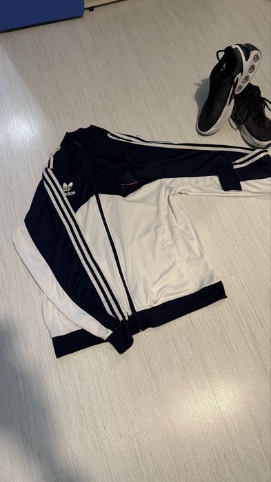 ОРИГИНАЛНО Яке Adidas Originals x DUKES Track Jacket