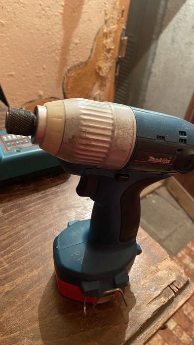 Макита два броя!