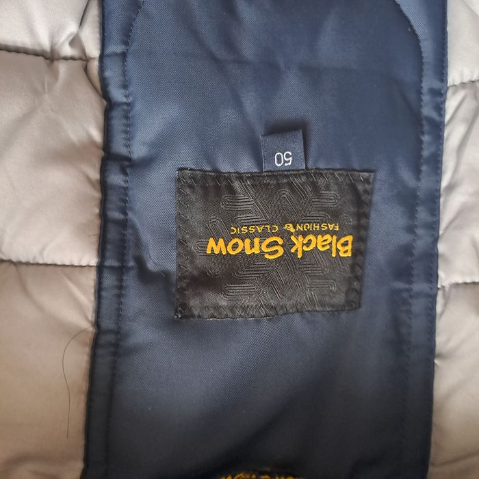 Продам зимние куртку