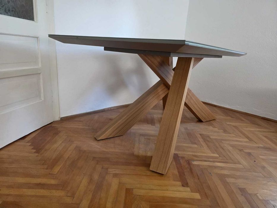 Masa de sufragerie/living design modern