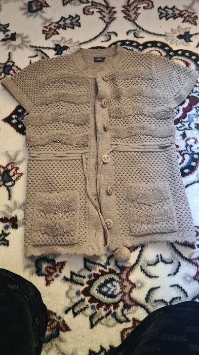 Продаётся срочно безрукавки