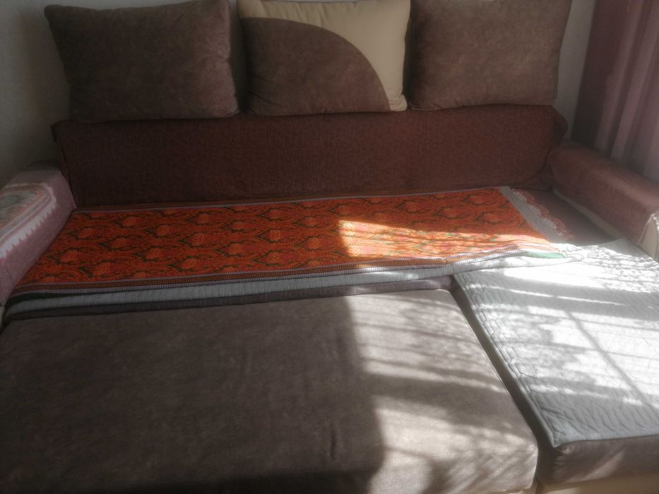 Продам диван с креслом