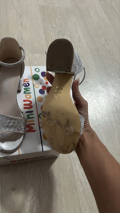 Детские босоножки