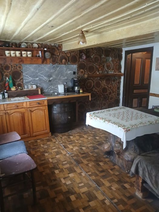 Продавам къща  в село Горно Изворово