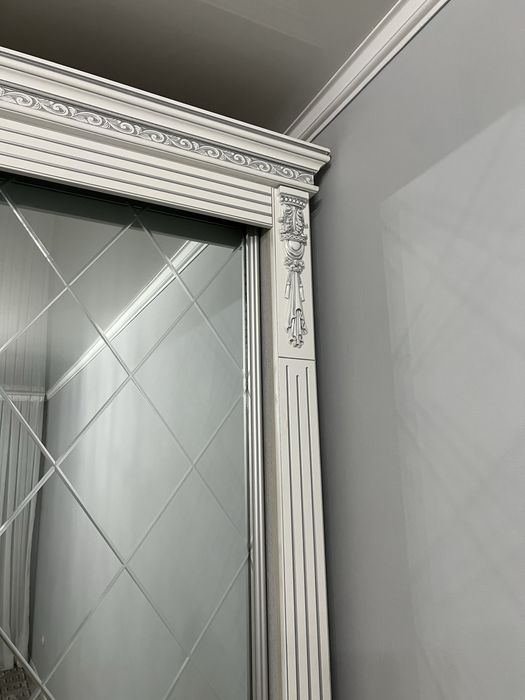 Шкаф купе в идеальном состоянии