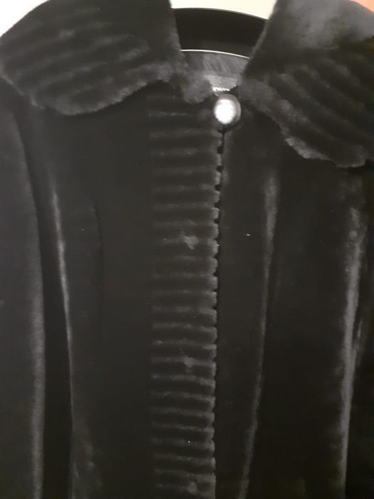 Продам мутоновую шубу