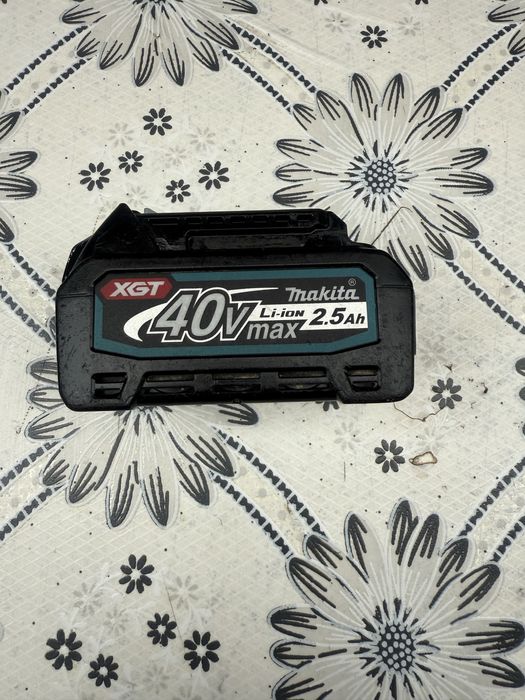 Makita Акумулаторна батерия BL4025, XGT, 40 V, 2.5 Ah