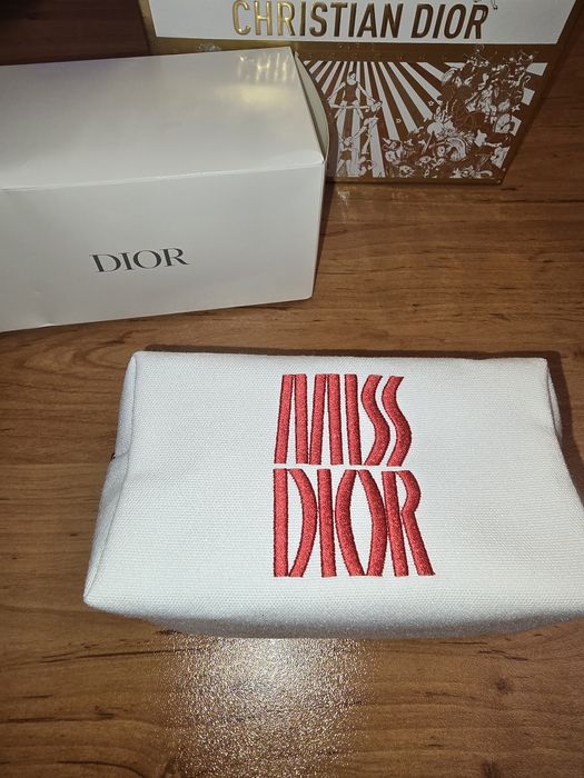 Dior оригинални несесери