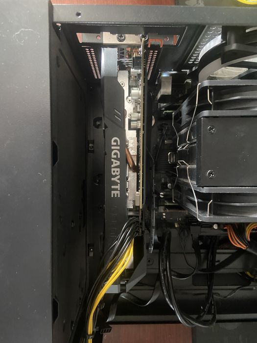 Продам видеокарту GTX1660 GIGABYTE