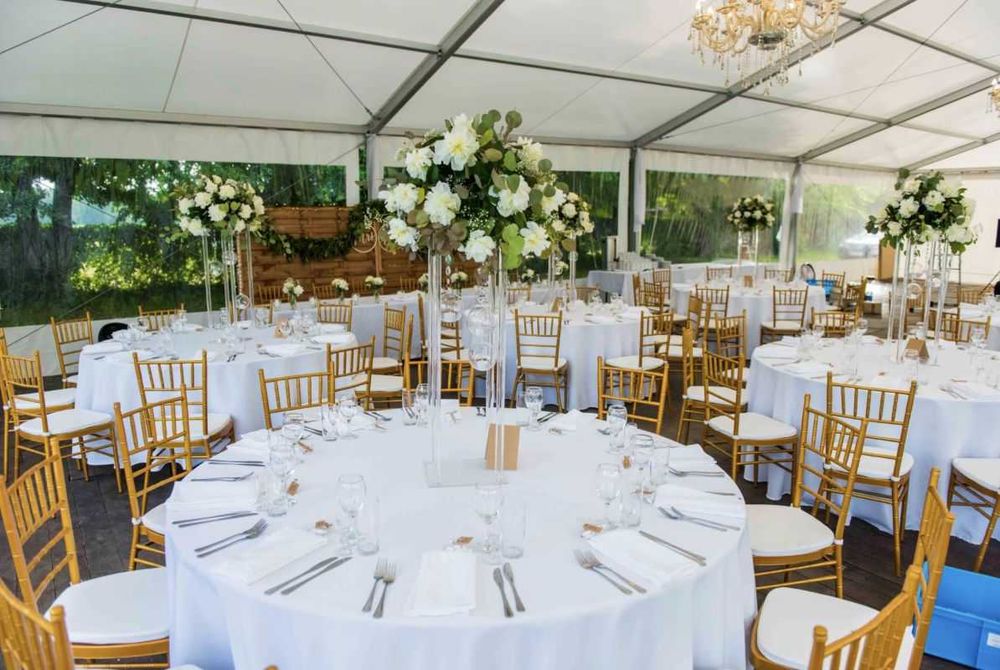 Луксозни кръгли бели покривки за маса - 320 см