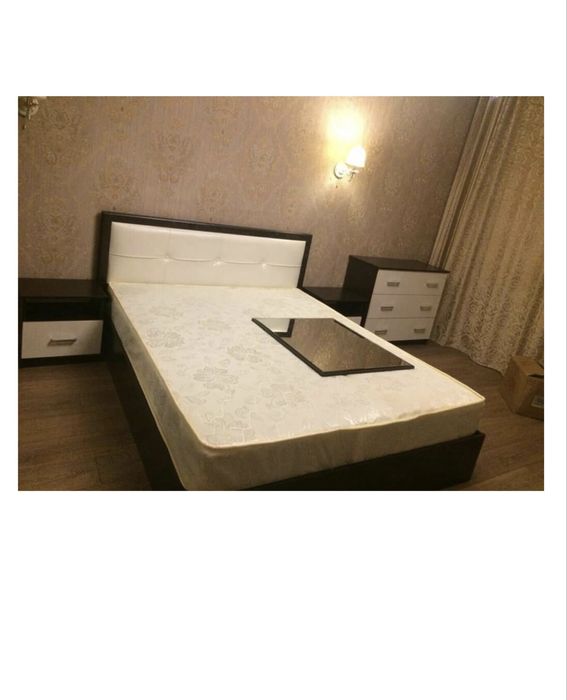 Продам, кровать, комод, прикроватки