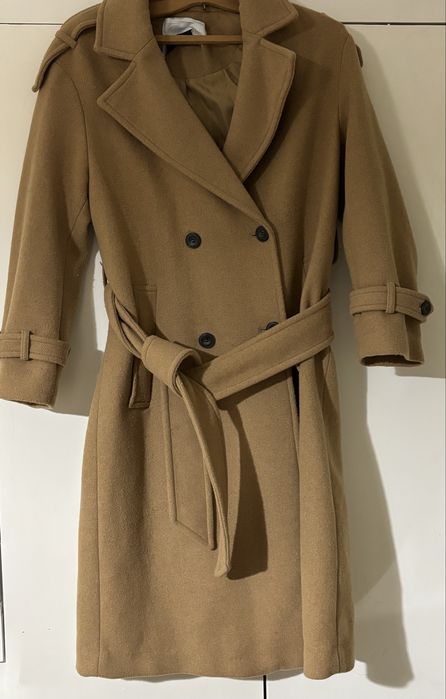 Палто с вълна Bershka цвят камел