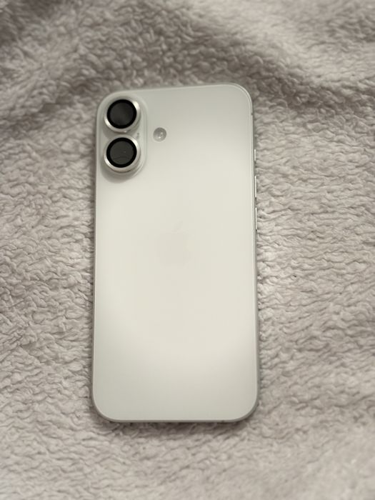 iPhone 16 - 128 GB White с гарантией