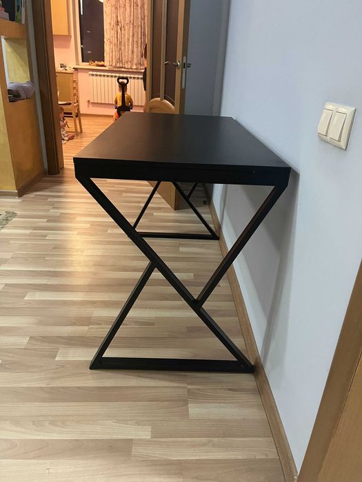 Стол письменный. 120x60x76