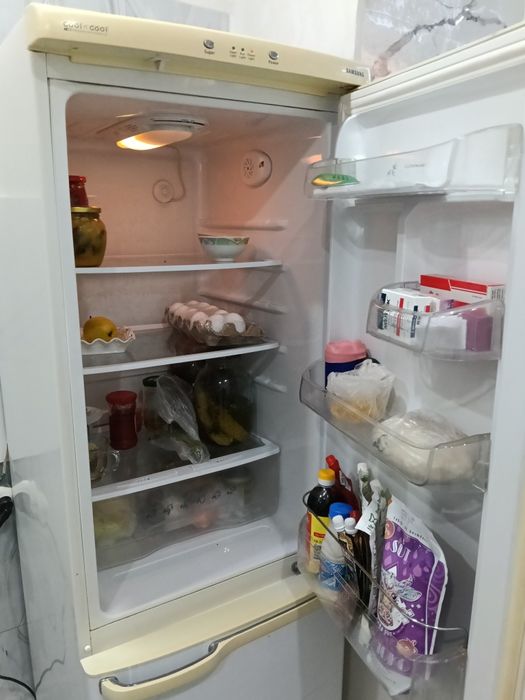 Продам холодильник