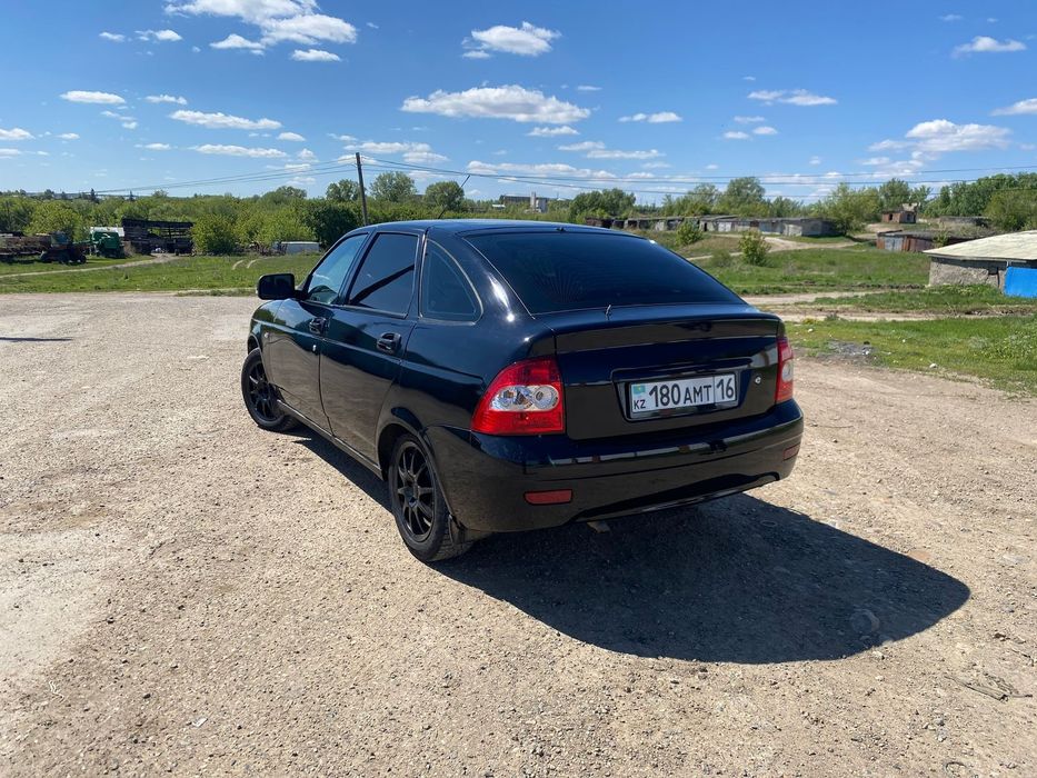 Продам приору 2012год.