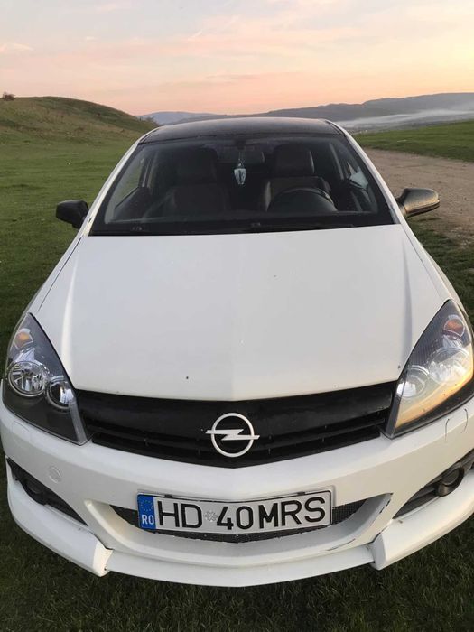 Opel Astra H GTC