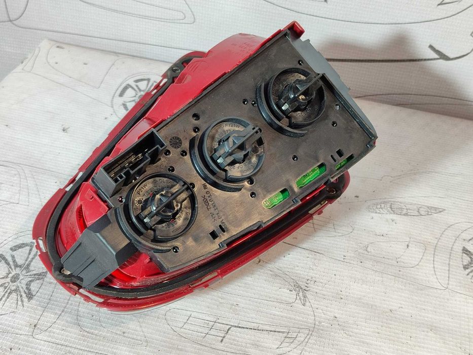 Stop aripă spate dreaptă Hatchback Mini One R56 2011 2.0 Diesel 105kW Cod OEM: 63217255912 (5G3)