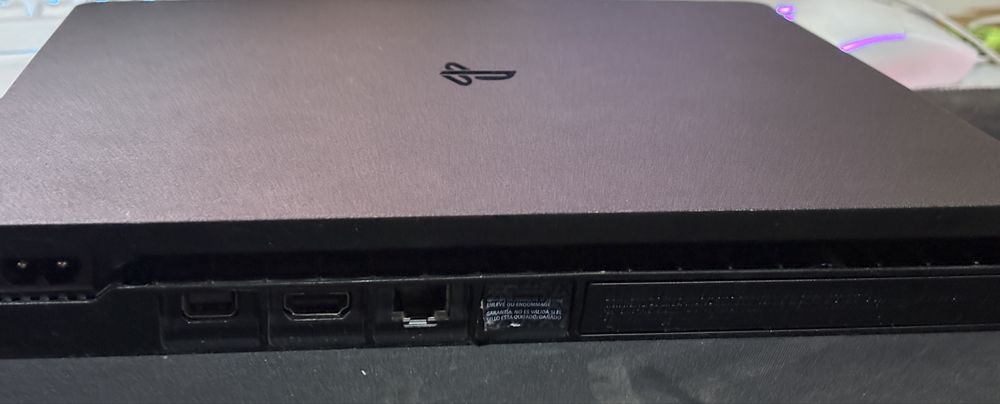 Vand playstation 4 Slim 1TB
