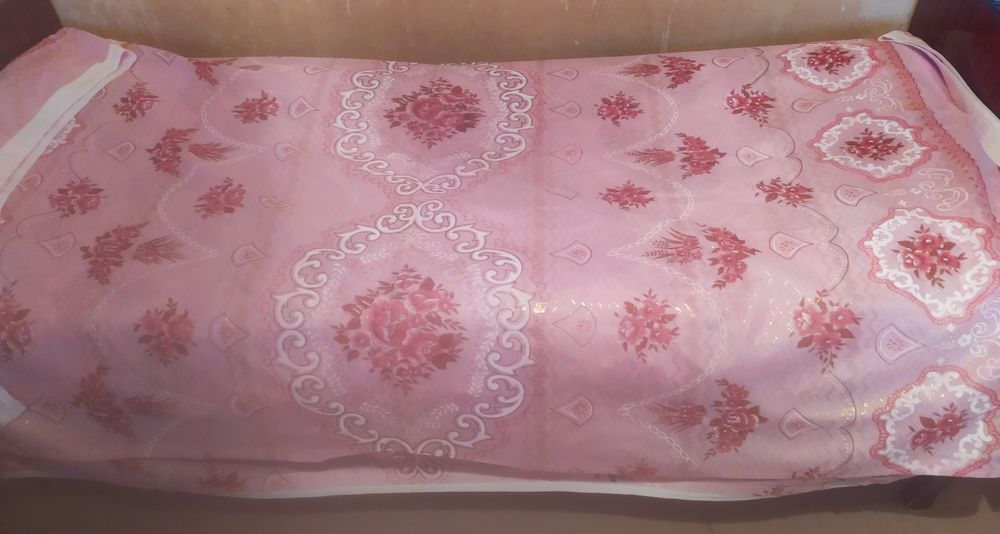 Постельное покрывало и 2 наволочки