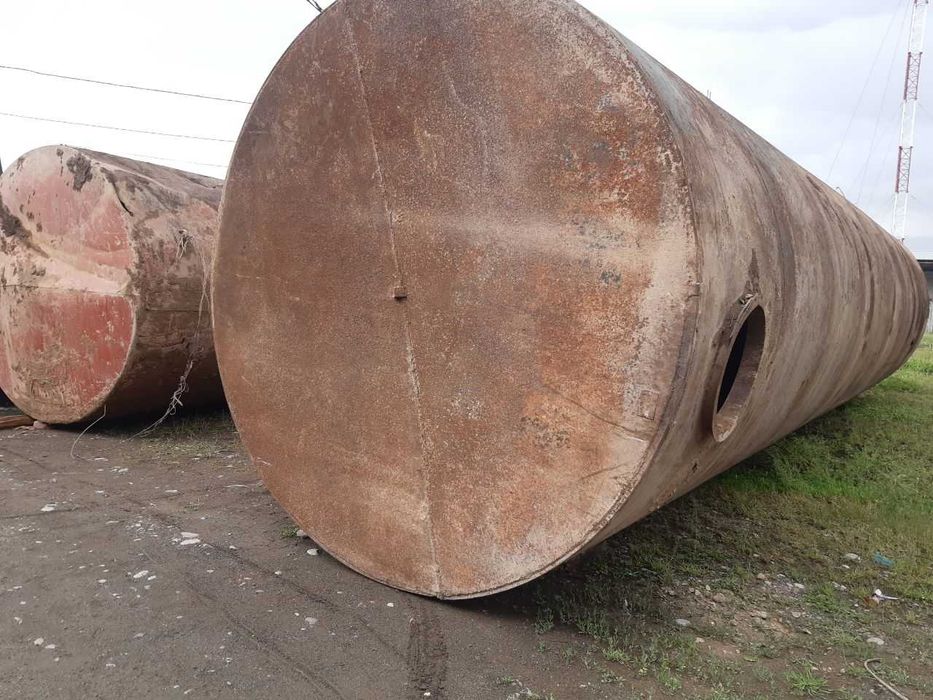 Продается ёмкость 100 кубов. Торг уместен.