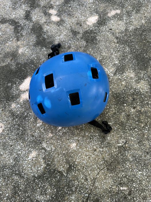 Aripioare, casti si un sort de fete