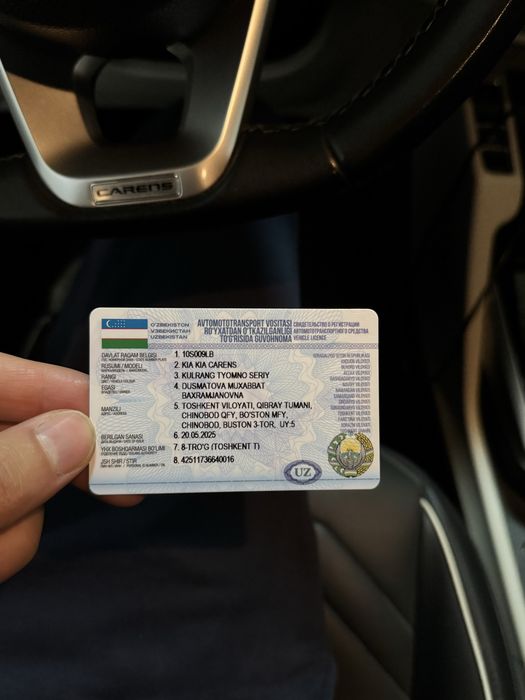 KiA Carens 2-poz sotiladi! Xolati ideal. Kraska tozza