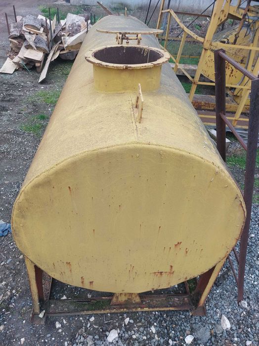 Метална цистерна дебелостенна