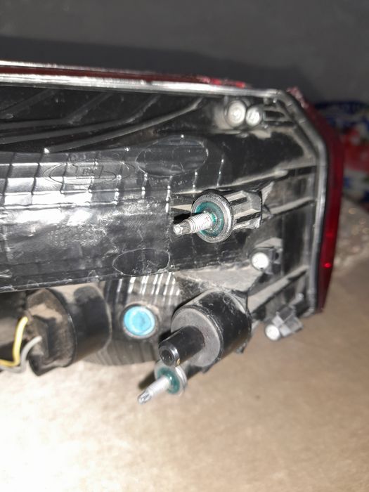 Onix 2023-yil orqa fara o'ng taraf