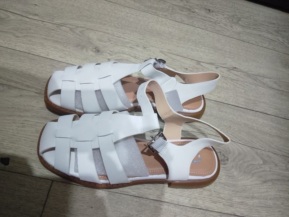 Продам женские сандали