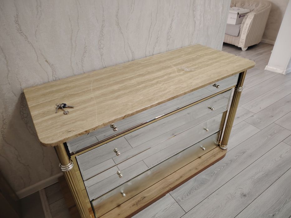 Продам комод, мрамор. 4 секции