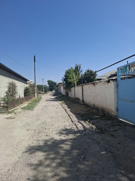 Участок с домом.