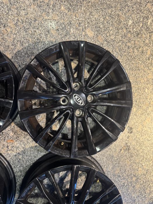 Jante R15 4x100 negre Kia Stonic / Rio / Picanto – Hyundai i10 i20 i25