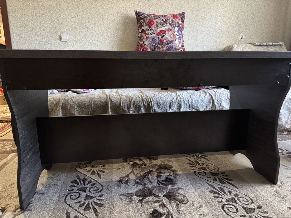 Стол раскладной в отличном состояний