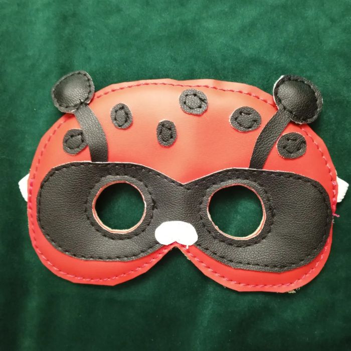 Маска "Божья коровка" для детей